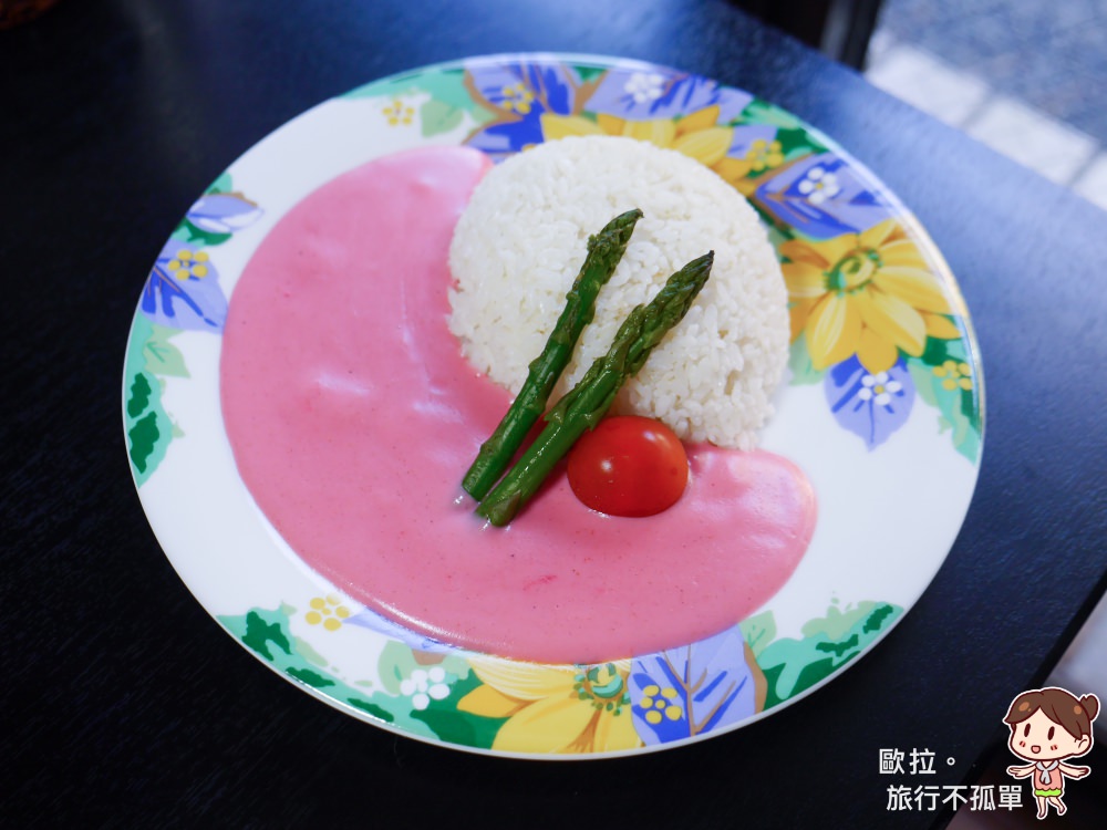 日本鳥取美食｜大榎庵，不只夢幻粉紅咖哩，連醬油、芥末、米都是粉色的！(ピンクカレー 、Pink Curry)