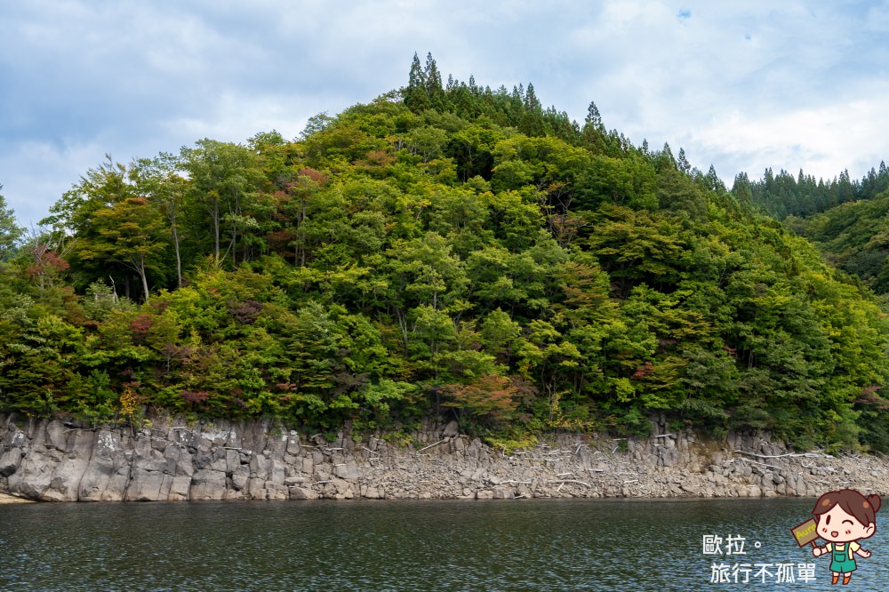 秋田最後秘境小又峽太平湖遊覽船