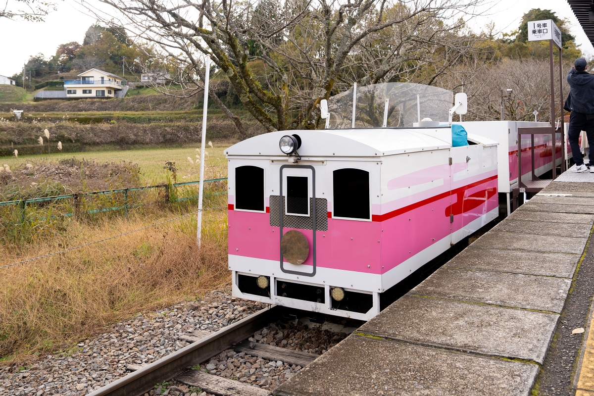 網站近期文章：日本宮崎景點｜高千穗小火車創意巧思+山林美景譜出30分鐘夢幻體驗！滿載當地人生活回憶的高千穗線，廢線後從無力回天翻身成熱門觀光列車，再度為當地注入活力！(高千穂あまてらす鉄道、高千穗天照大神鐵道)