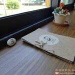 延伸閱讀：花蓮美食｜黑鯨咖啡在手繪鯨豚環繞下，來杯細心呵護的純手工手網烘焙咖啡吧！