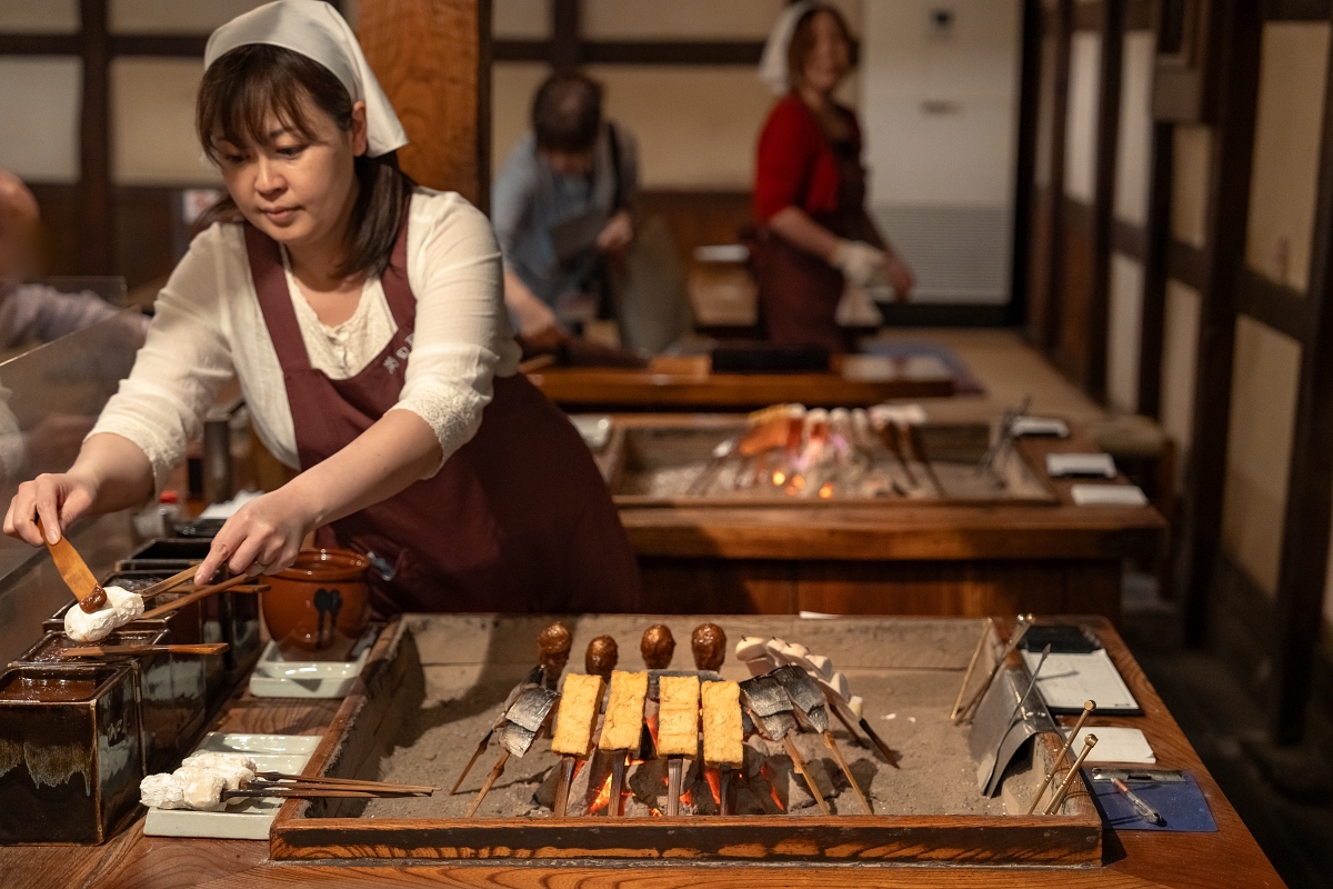 日本福島美食｜(中文菜單)滿田屋味噌田樂好吃一次就上癮來會津若松七日町千萬別錯過！(満田屋みそ田楽、鄉土美食)