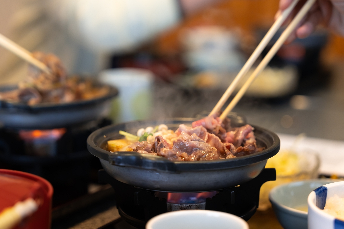 日本長野美食景點｜中野市採果體驗驚人發現！吃蘋果長大的信州牛壽喜燒甜嫩又超值！(信州Fruit Land、福田屋、CHÂTERAISÉ HOTEL長野、お寺カフェ寺粥御膳)