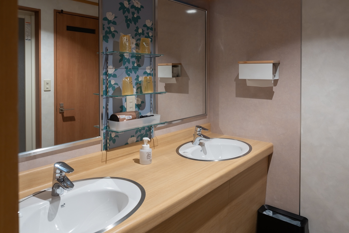 日本長野景點｜千曲市森將軍塚古墳與姨捨梯田風景壯麗，夜宿美肌之湯戶倉上山田溫泉，體驗溫泉街與特色小酒館魅力！(圓山莊、スナック)