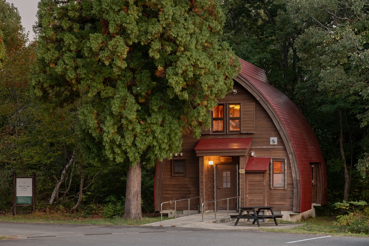日本長野美食景點|騎乘腳踏車暢遊飯山市區,體驗療癒山林入住童話般的森林小木屋(鍋倉高原森之家、信越自然鄉活動中心、塩崎農園、正受庵、高橋まゆみ人形館、パイパティローマ) 日本長野美食景點|騎乘腳踏車暢遊飯山市區,體驗療癒山林入住童話般的森林小木屋(鍋倉高原森之家、信越自然鄉活動中心、塩崎農園、正受庵、高橋まゆみ人形館、パイパティローマ)