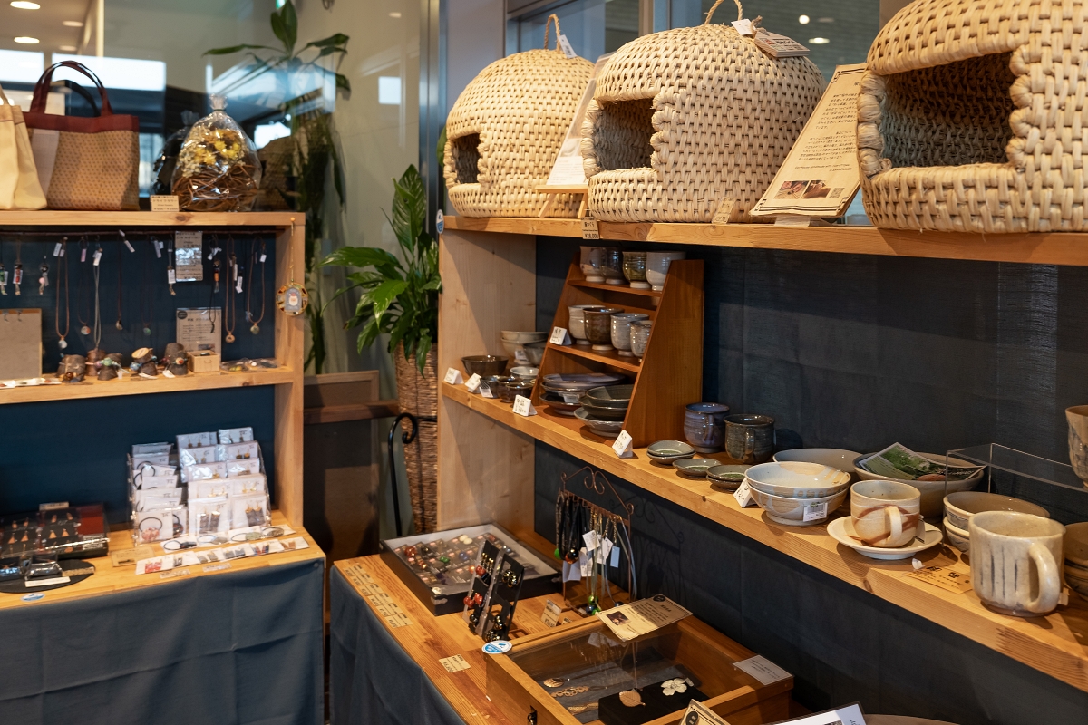 日本長野美食景點|騎乘腳踏車暢遊飯山市區,體驗療癒山林入住童話般的森林小木屋(鍋倉高原森之家、信越自然鄉活動中心、塩崎農園、正受庵、高橋まゆみ人形館、パイパティローマ) 日本長野美食景點|騎乘腳踏車暢遊飯山市區,體驗療癒山林入住童話般的森林小木屋(鍋倉高原森之家、信越自然鄉活動中心、塩崎農園、正受庵、高橋まゆみ人形館、パイパティローマ)