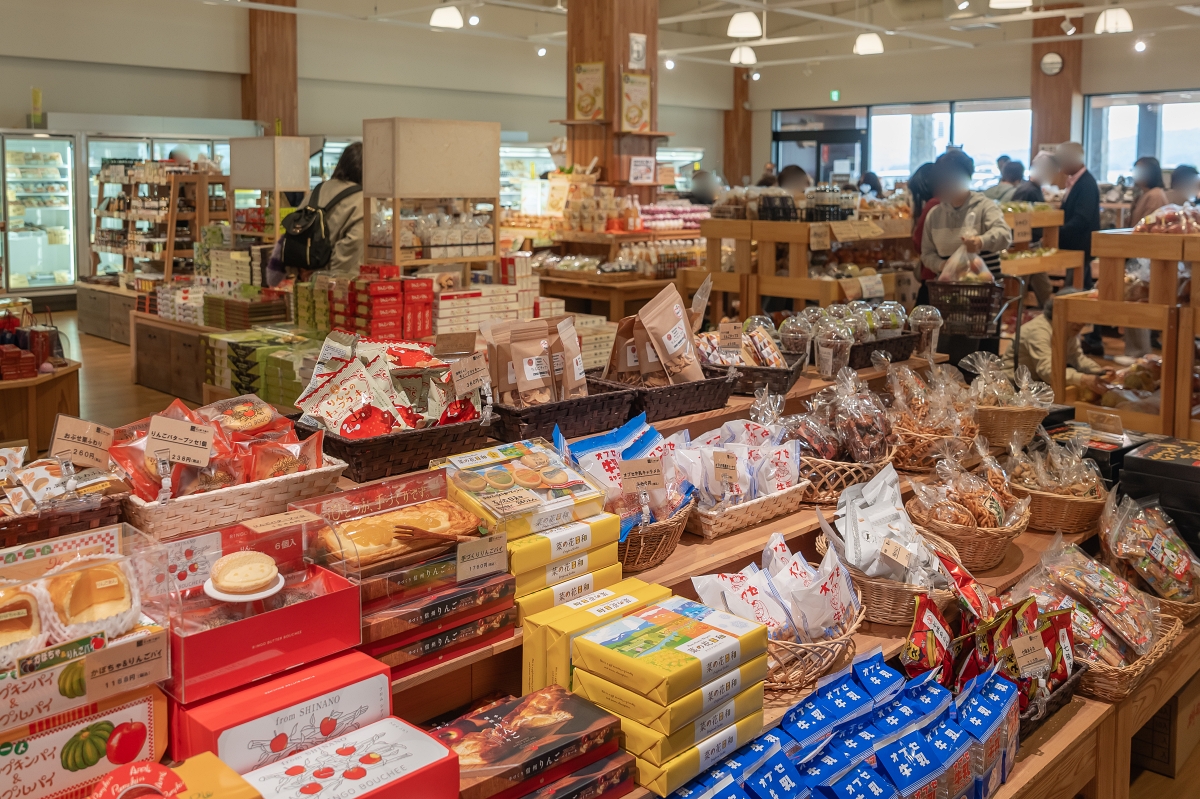 日本長野美食景點|騎乘腳踏車暢遊飯山市區,體驗療癒山林入住童話般的森林小木屋(鍋倉高原森之家、信越自然鄉活動中心、塩崎農園、正受庵、高橋まゆみ人形館、パイパティローマ) 日本長野美食景點|騎乘腳踏車暢遊飯山市區,體驗療癒山林入住童話般的森林小木屋(鍋倉高原森之家、信越自然鄉活動中心、塩崎農園、正受庵、高橋まゆみ人形館、パイパティローマ)