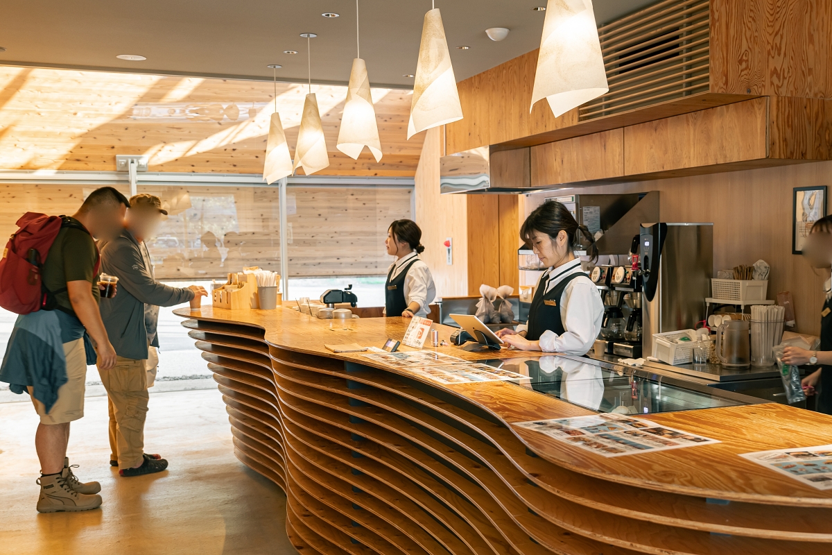 日本鳥取景點｜高濱咖啡タカハマカフェ鳥取砂丘旁建築大師隈研吾設計新景點！(Takahama Café / Takahama Cafe)