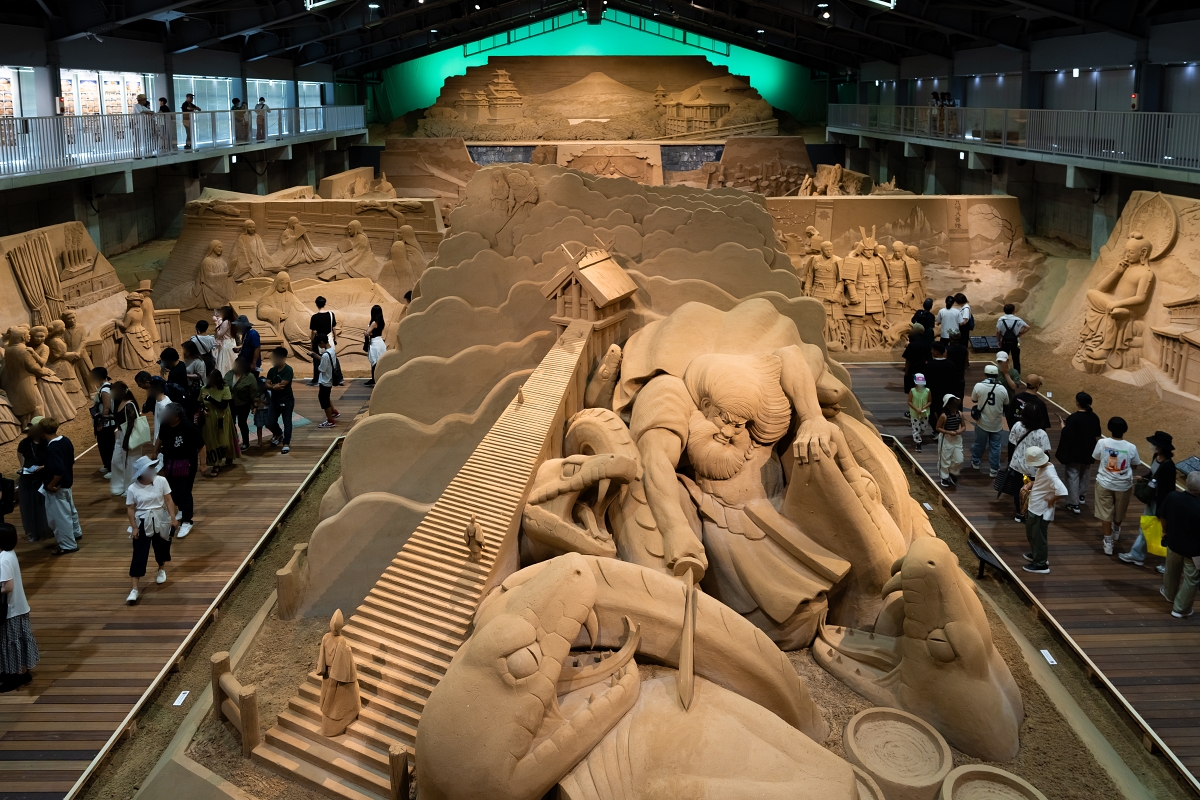 日本鳥取景點｜砂之美術館大型室內沙雕臨場感十足，世界頂尖沙雕大師齊聚打造震撼人心作品(鳥取砂丘旁砂の美術館)