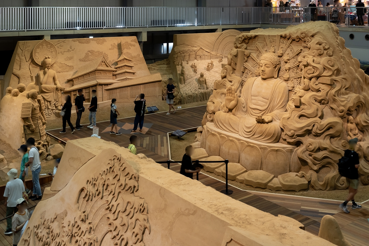 日本鳥取景點｜砂之美術館大型室內沙雕臨場感十足，世界頂尖沙雕大師齊聚打造震撼人心作品(鳥取砂丘旁砂の美術館)