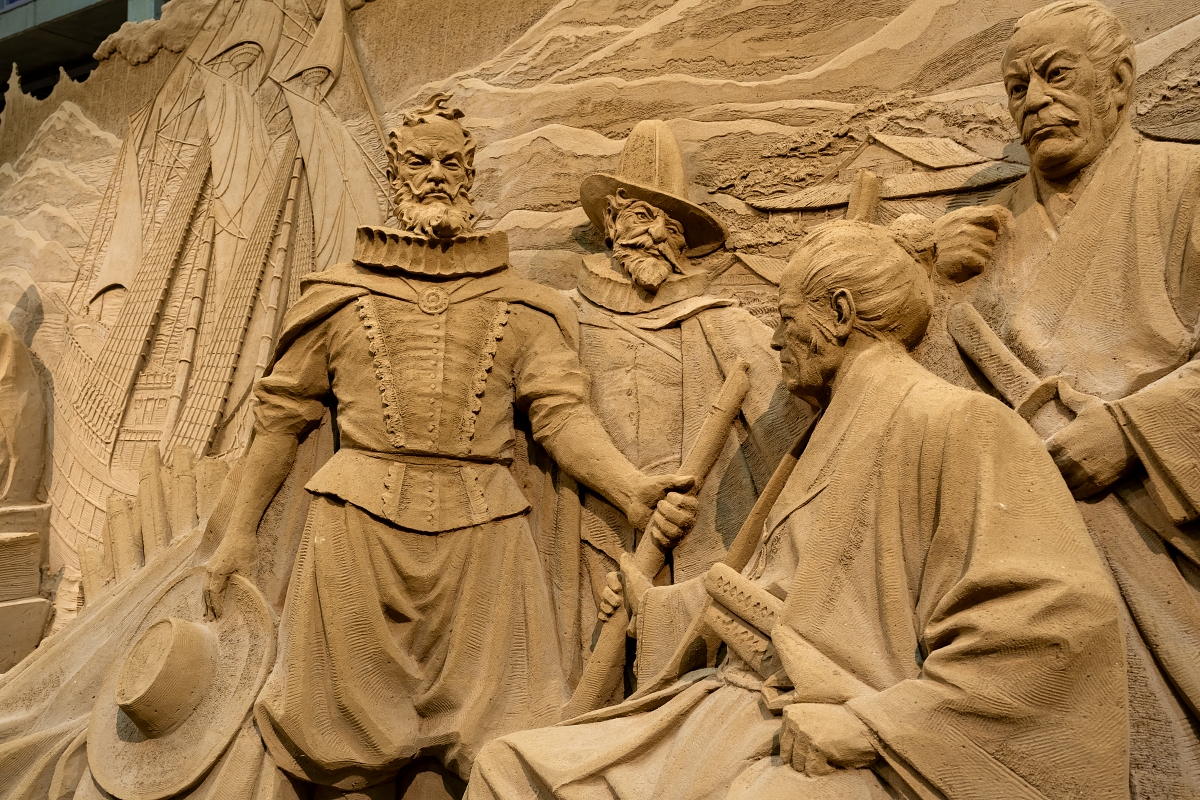 日本鳥取景點｜砂之美術館大型室內沙雕臨場感十足，世界頂尖沙雕大師齊聚打造震撼人心作品(鳥取砂丘旁砂の美術館)